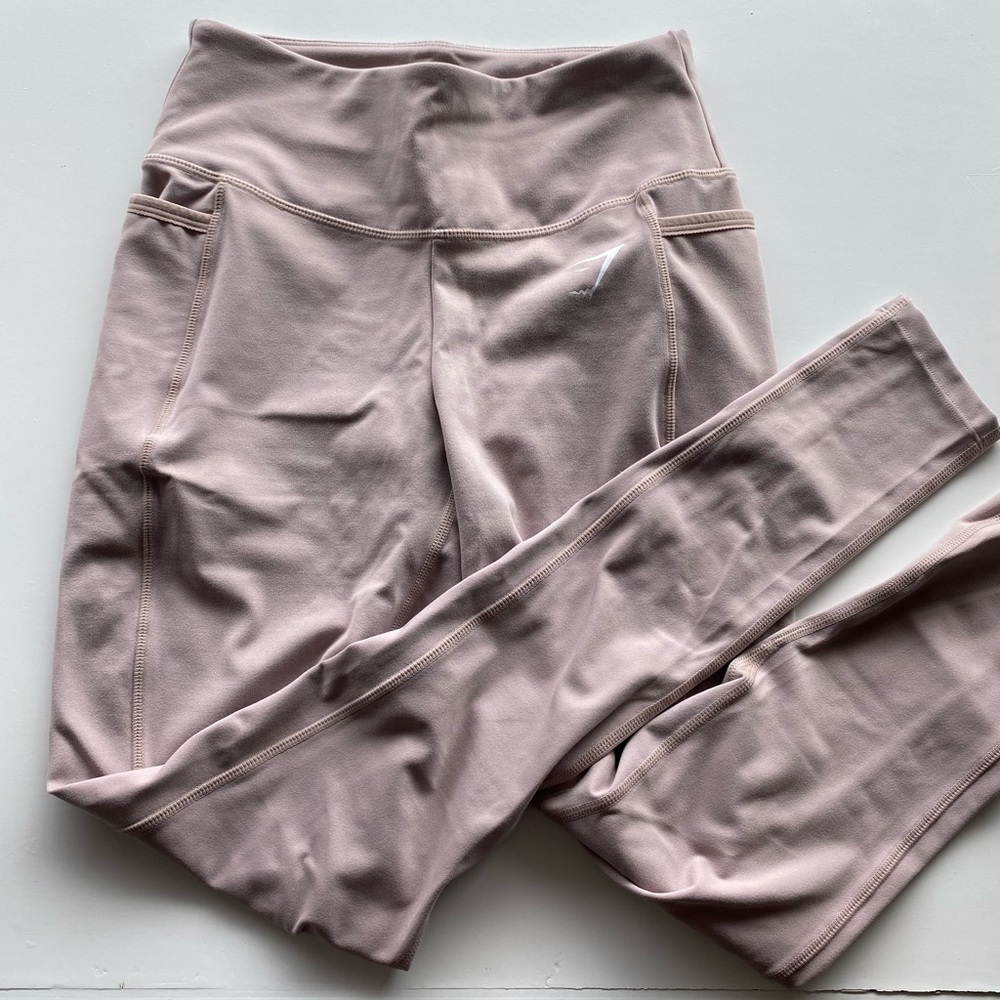 Gym Shark: Taupe/White Dreamy Leggings